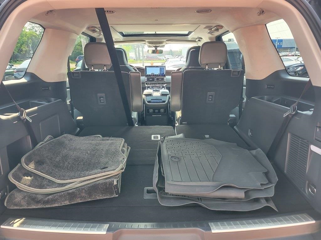 2022 Lincoln Navigator Black Label photo 18