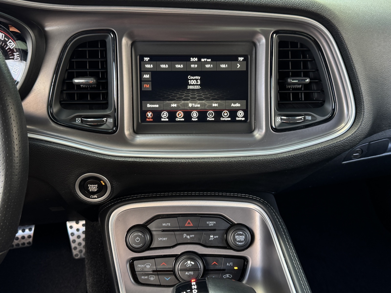 2022 Dodge Challenger R/T photo 4