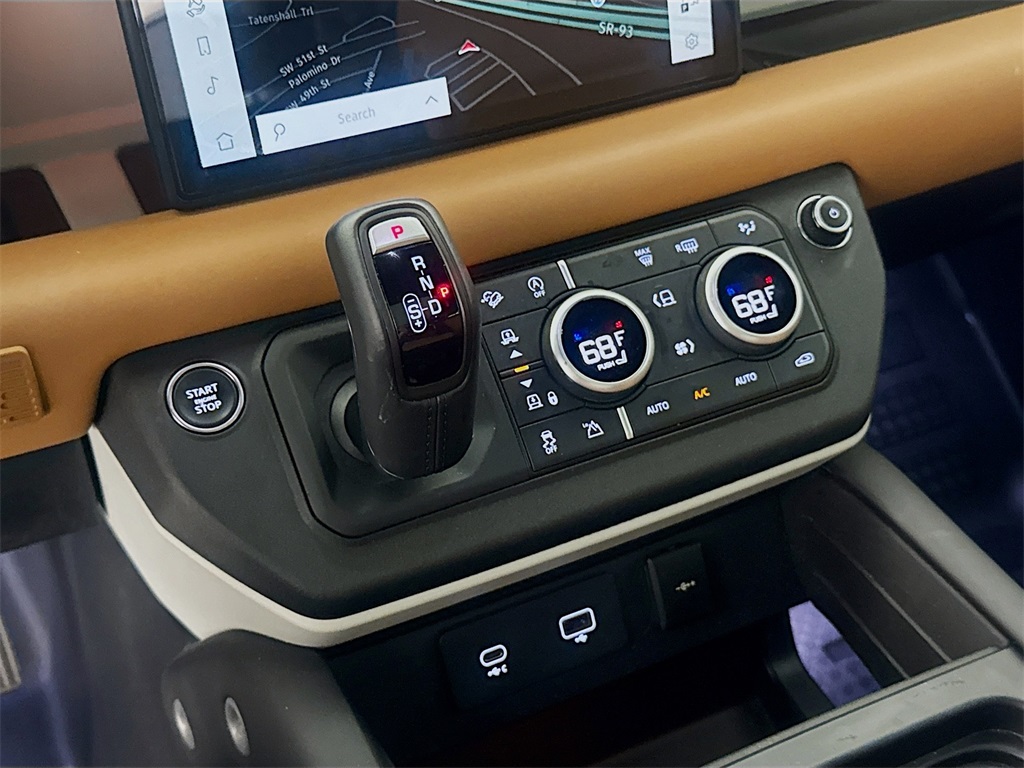 2023 Land Rover Defender 110 X-Dynamic SE photo 15