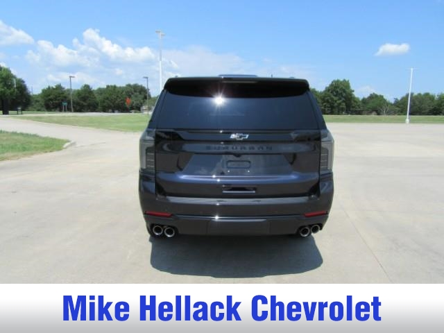 2025 Chevrolet Suburban Z71 photo 5