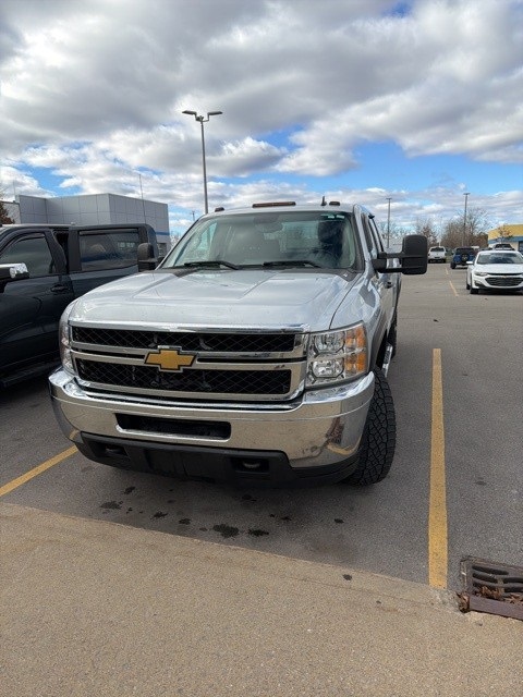 2012 Chevrolet Silverado 2500HD LT photo 2