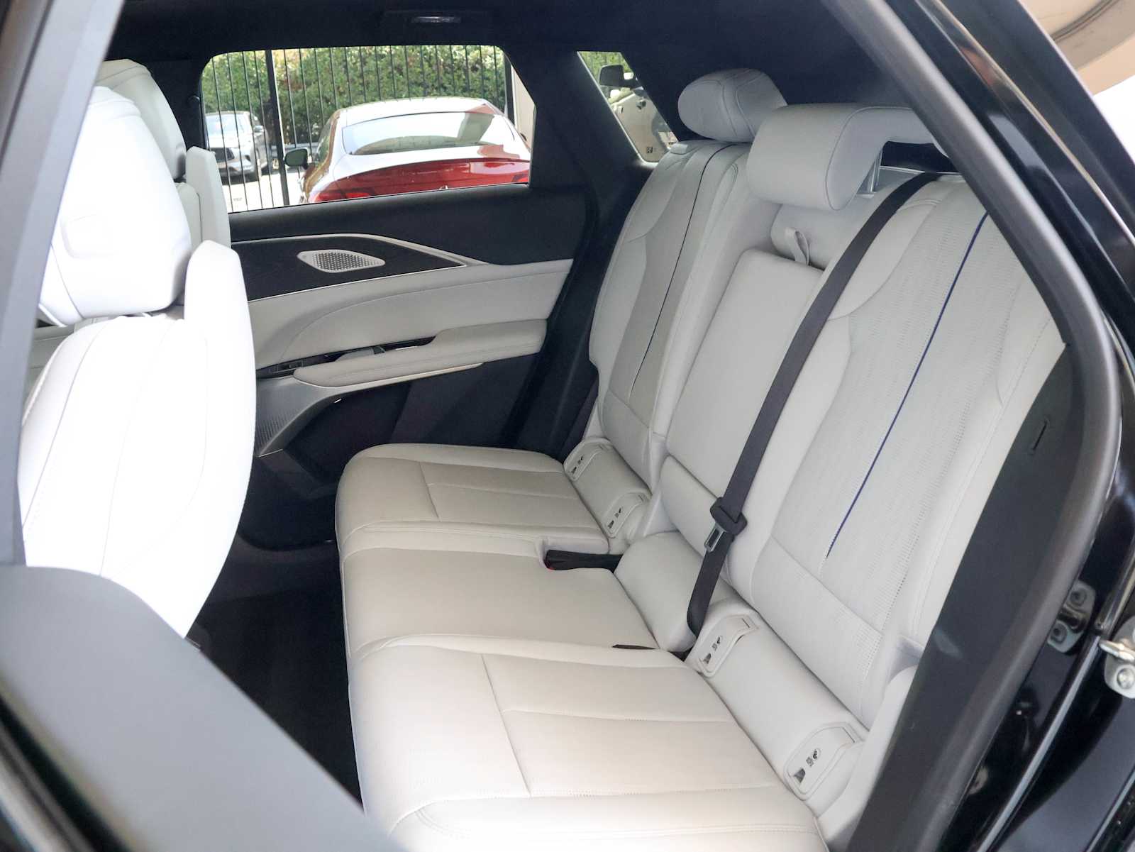 2024 Cadillac Lyriq Sport photo 14