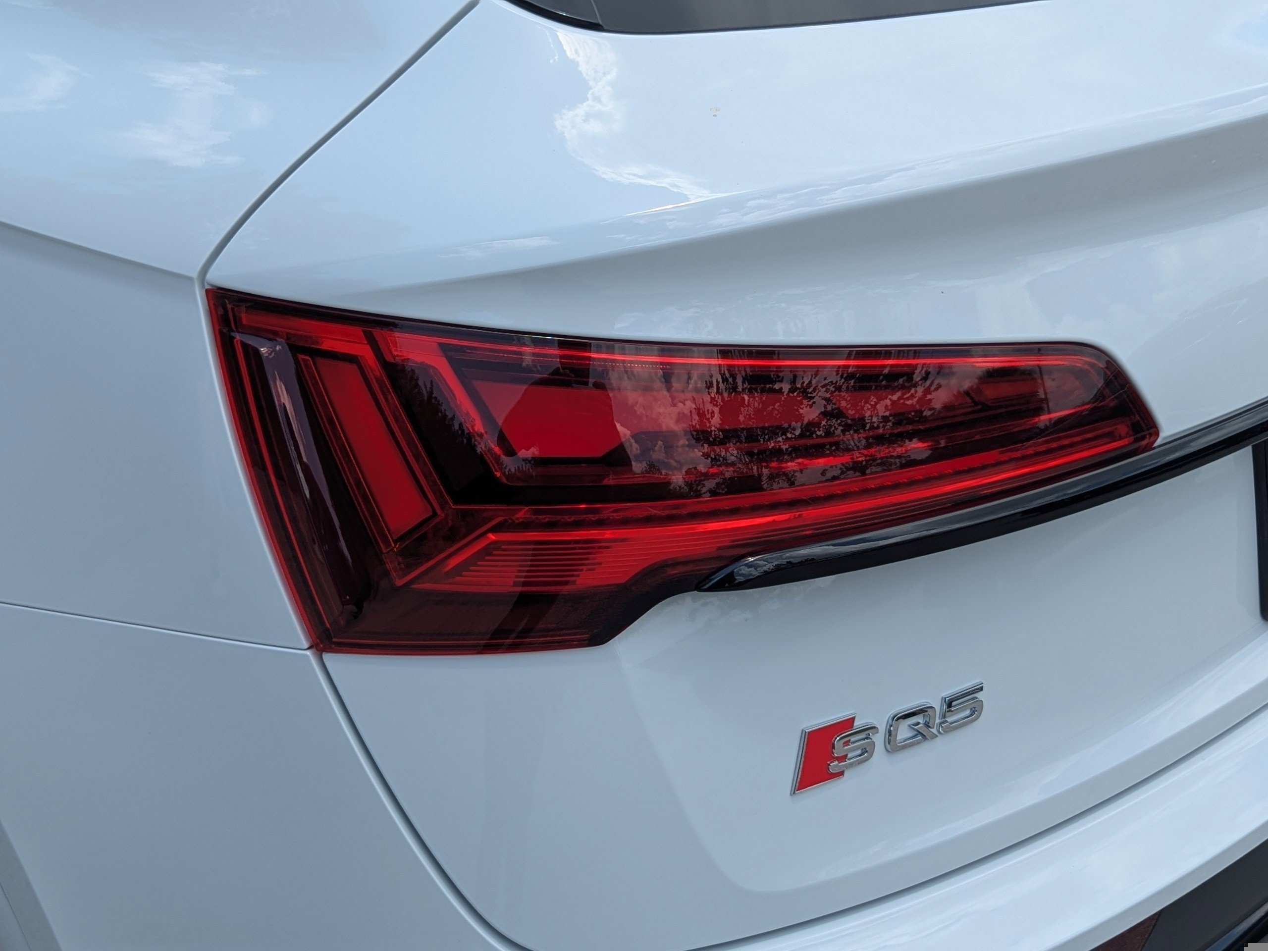 2024 Audi SQ5 Premium Plus photo 10