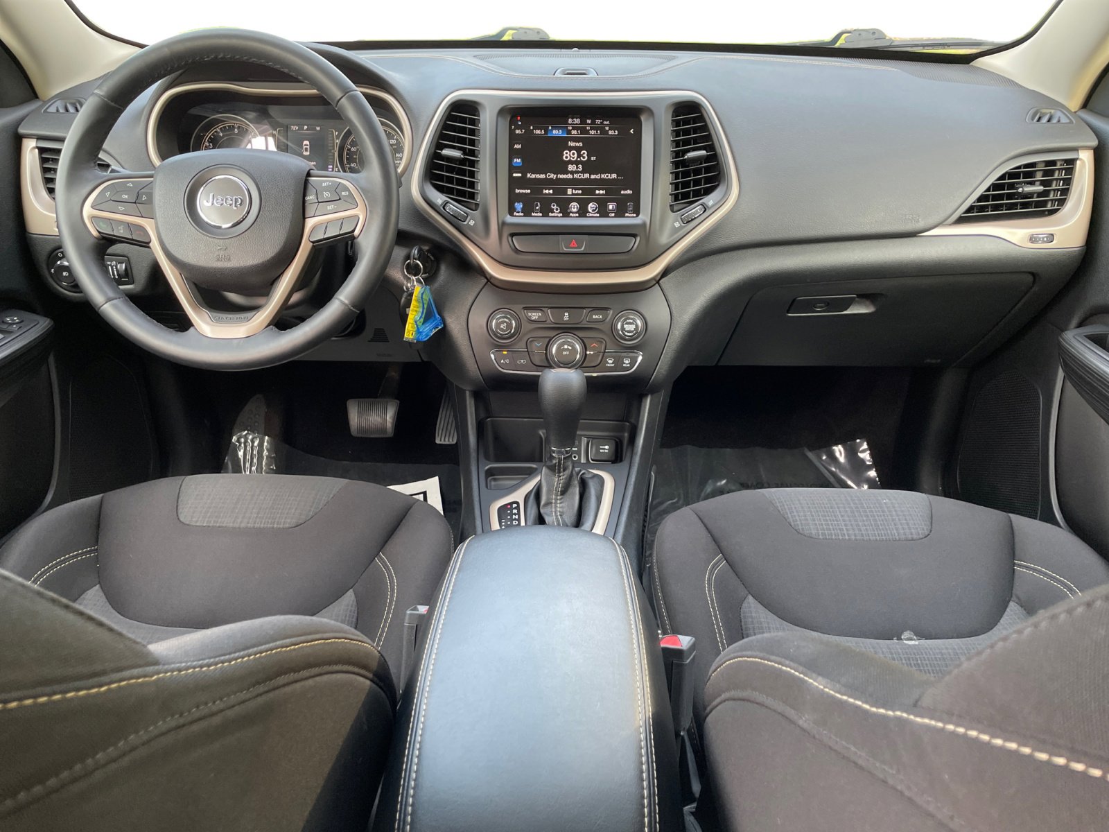 2016 Jeep Cherokee Latitude photo 14