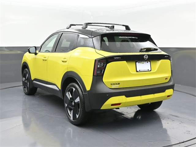 2025 Nissan Kicks SR photo 4