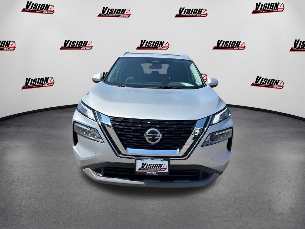2021 Nissan Rogue SV photo 2