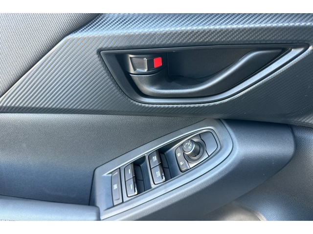 2025 Subaru Crosstrek Premium photo 11