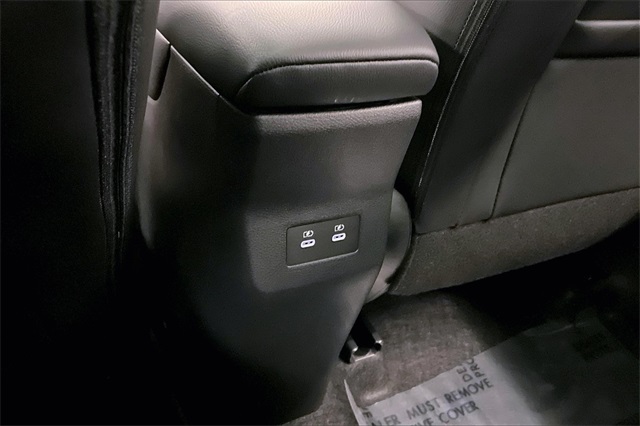 2025 Nissan Kicks SR photo 20