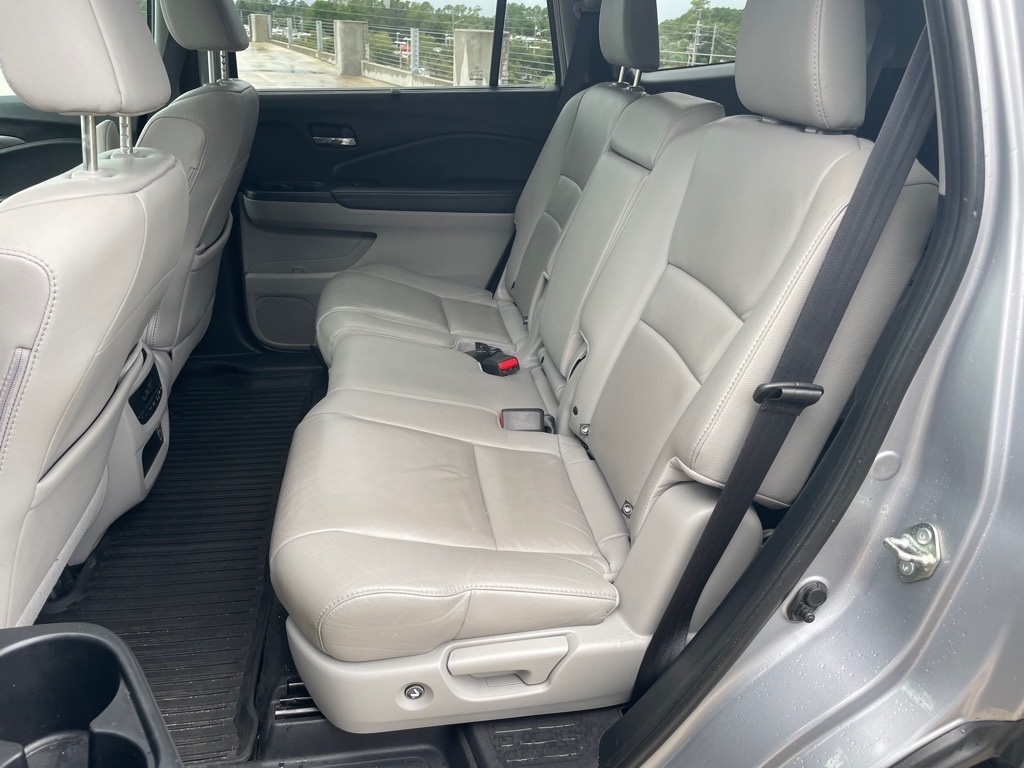 2020 Honda Pilot EX-L photo 20