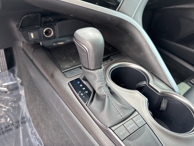 2024 Toyota Camry SE photo 4