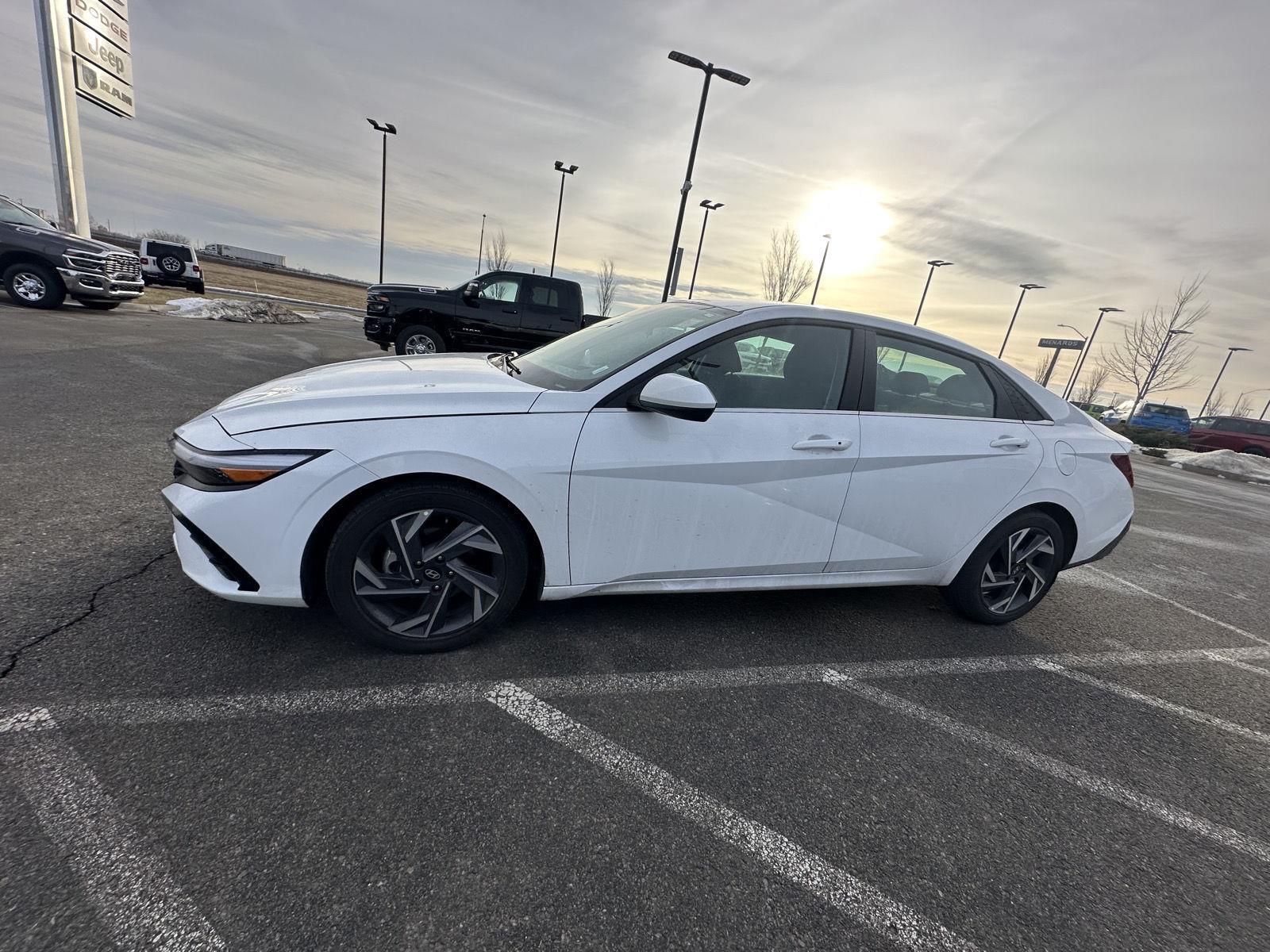 Certified 2025 Hyundai Elantra SEL with VIN KMHLS4DG8SU865828 for sale in Kansas City