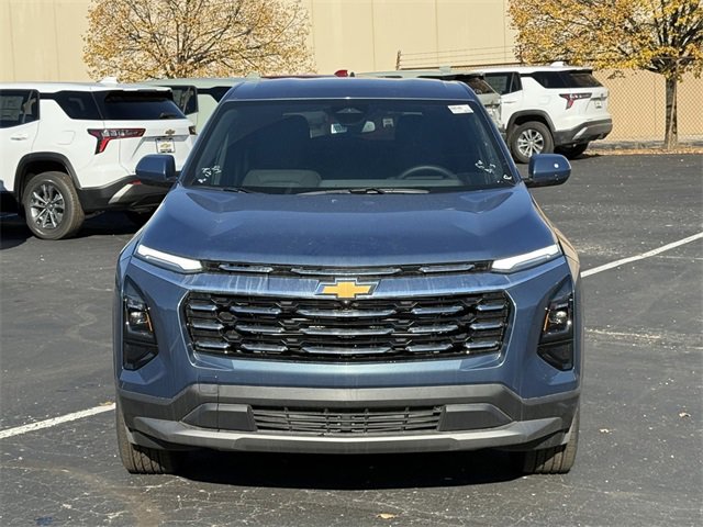 2026 Chevrolet Equinox LT photo 2