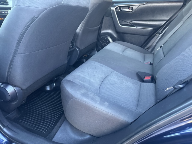 2019 Toyota RAV4 XLE photo 19