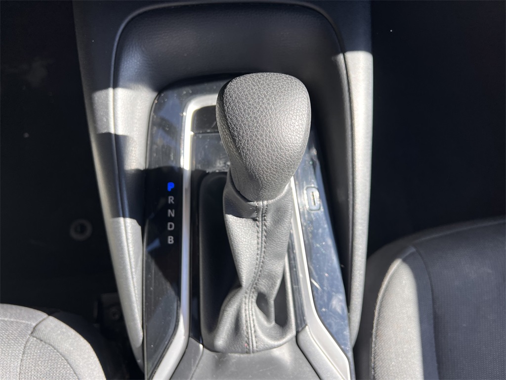 2023 Toyota Corolla LE photo 28
