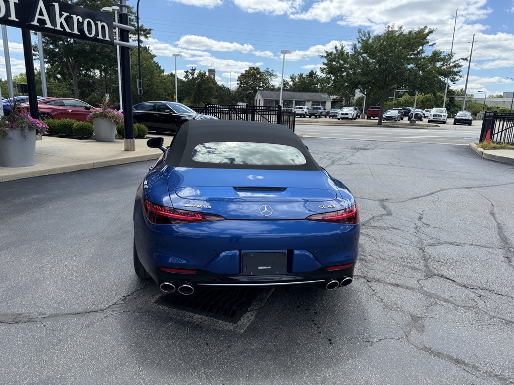2024 Mercedes Benz SL AMG 43 photo 4