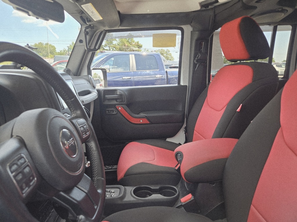 2014 Jeep Wrangler Unlimited Sport photo 11