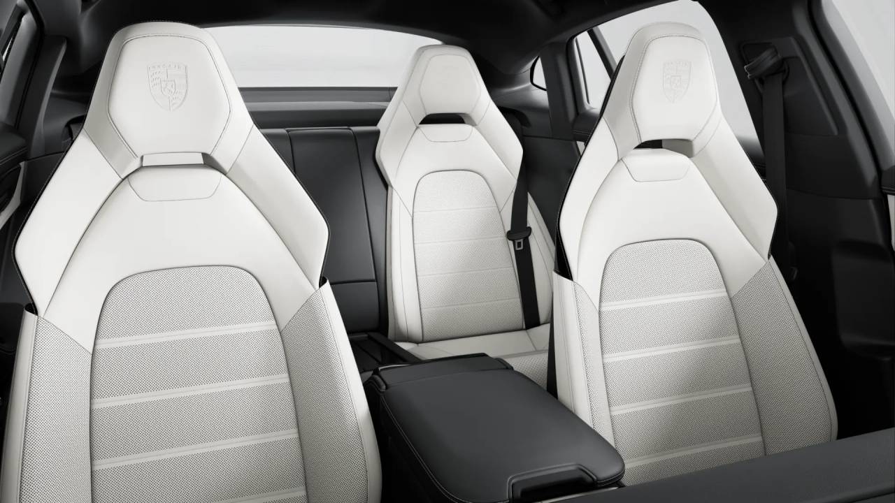 2026 Porsche Panamera 4 photo 10