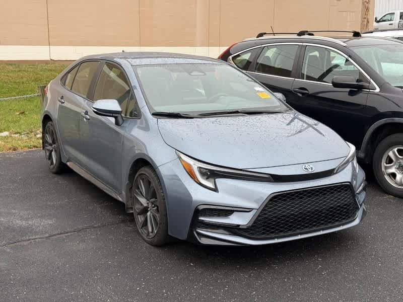 2024 Toyota Corolla SE's photo