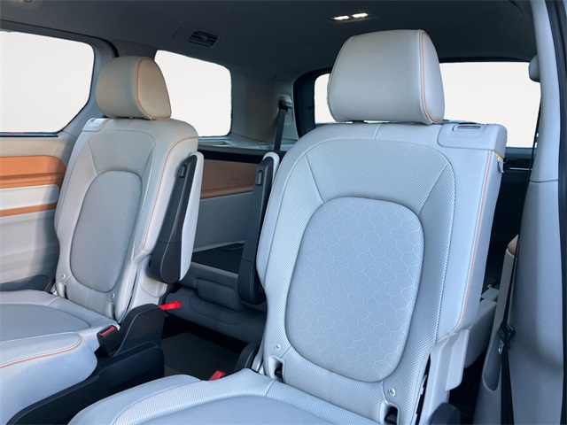 2025 Volkswagen ID. Buzz photo 12