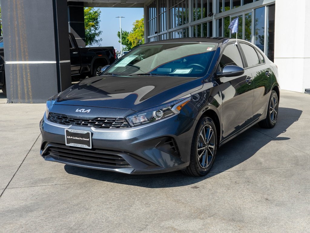 2023 Kia Forte LXS photo 2