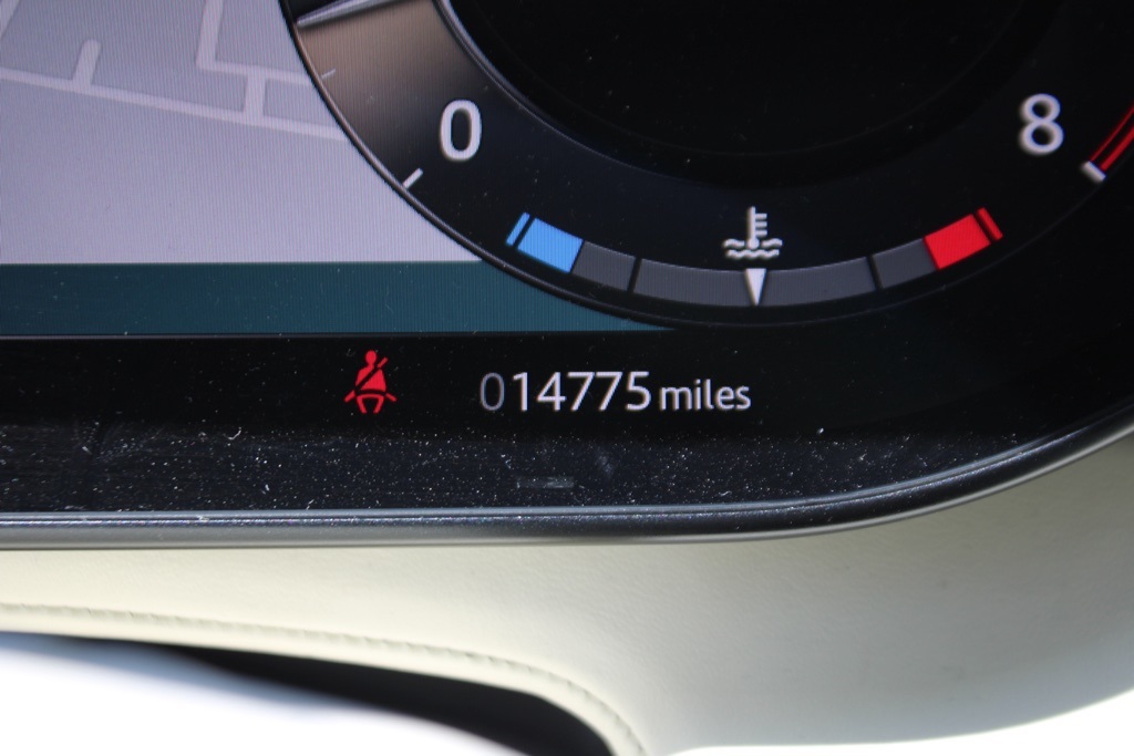 2024 Land Rover Range Rover SV photo 16