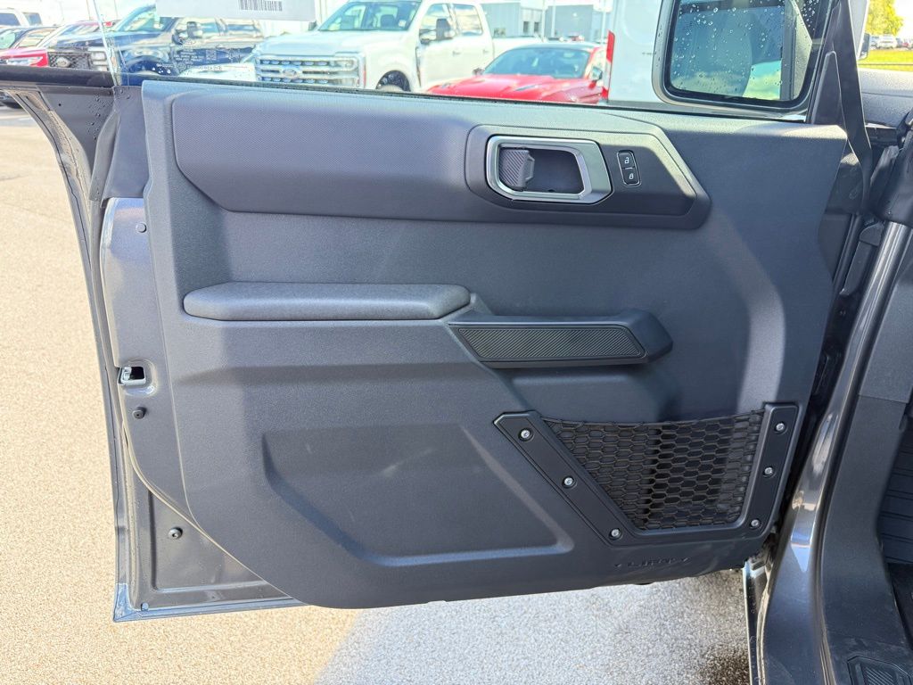 2025 Ford Bronco Big Bend photo 5