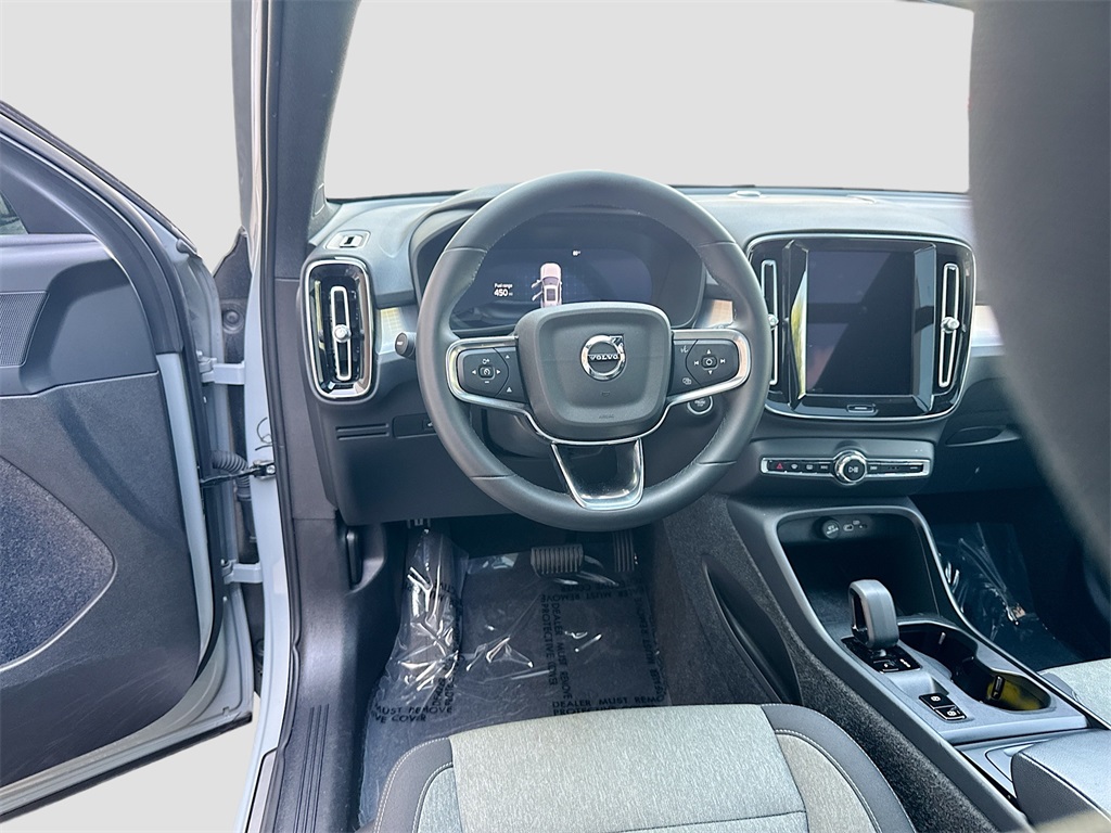 2024 Volvo XC40 Core photo 24