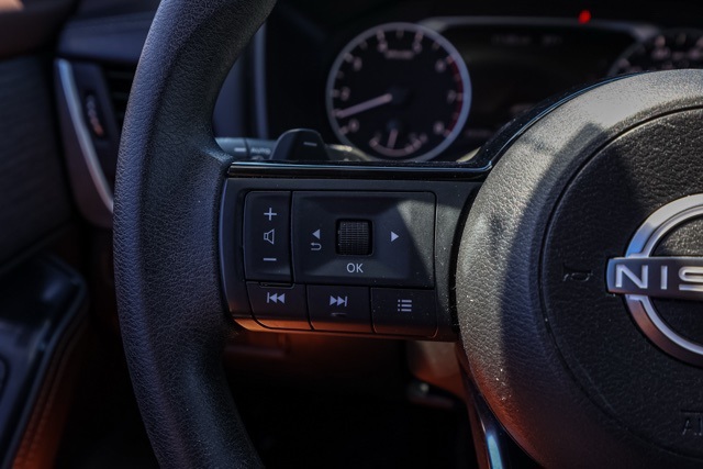 2023 Nissan Rogue SV photo 24