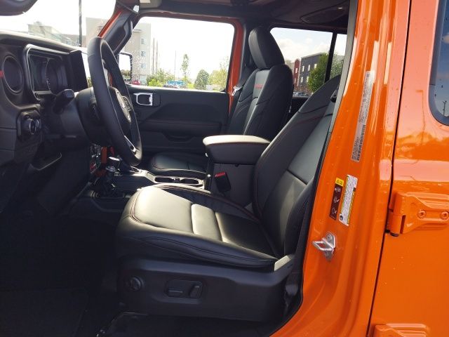 2025 Jeep Wrangler Rubicon photo 2