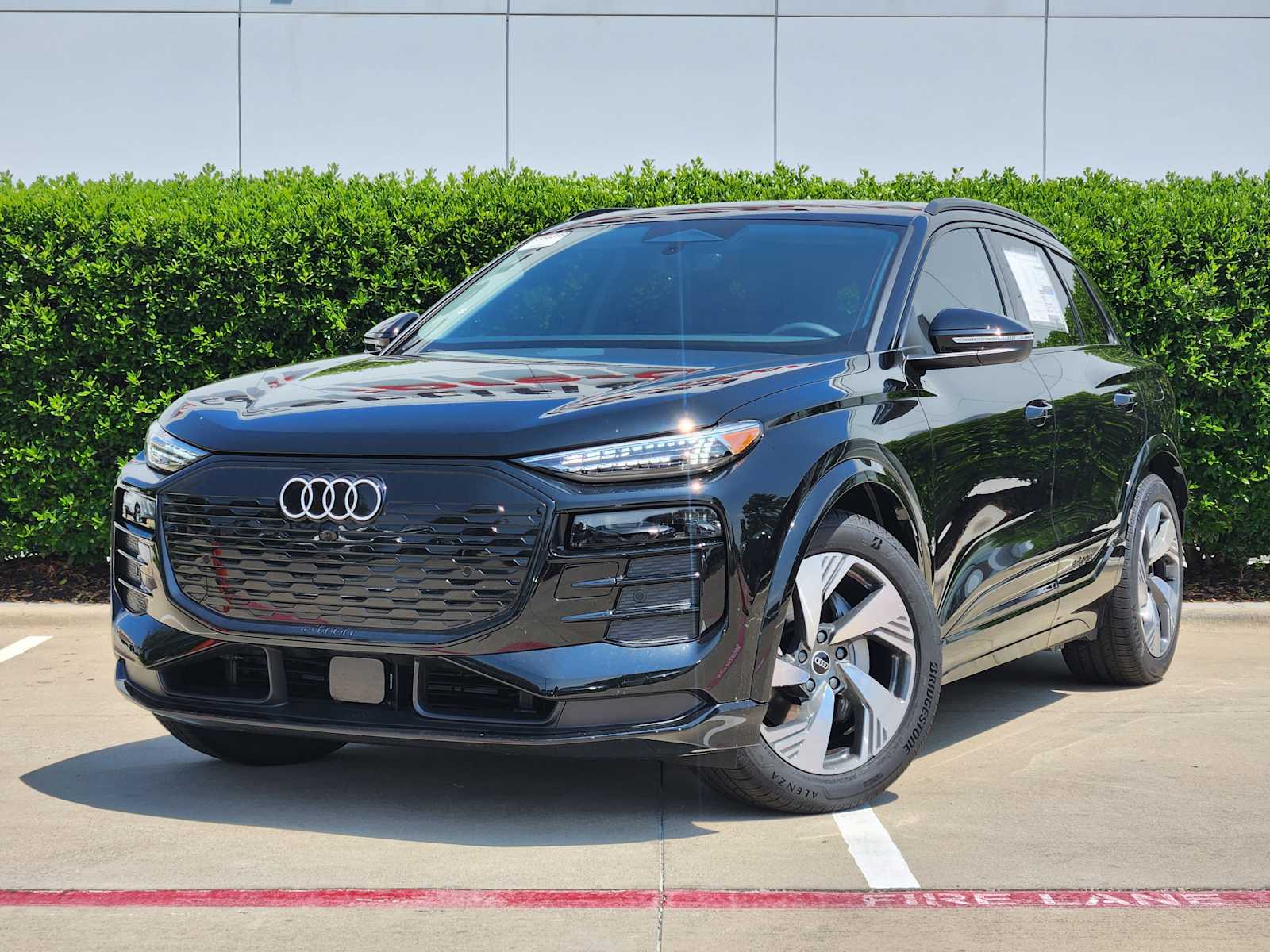 2025 Audi Q6 e-tron Prestige
