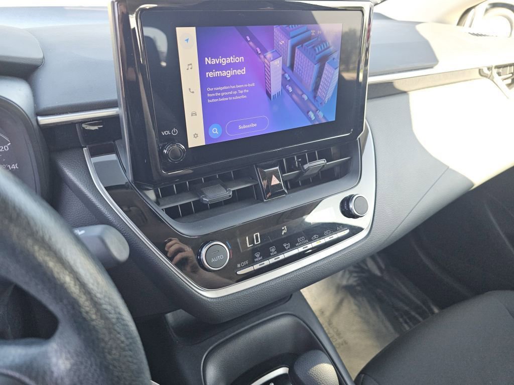 2024 Toyota Corolla LE photo 25