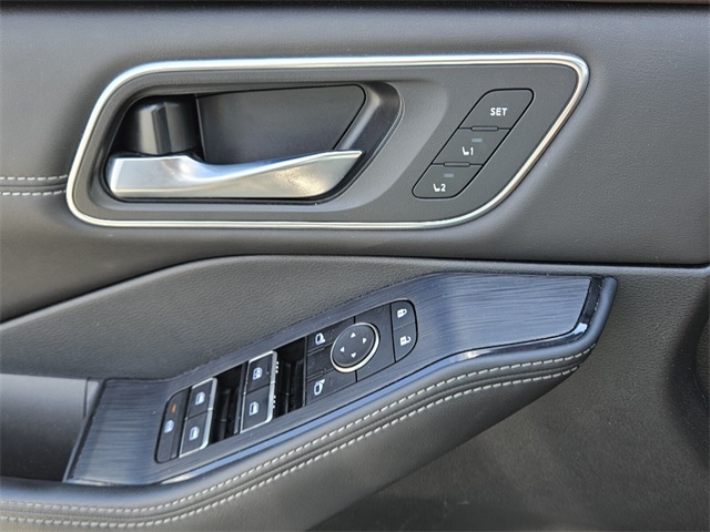 2023 Nissan Rogue Platinum photo 26