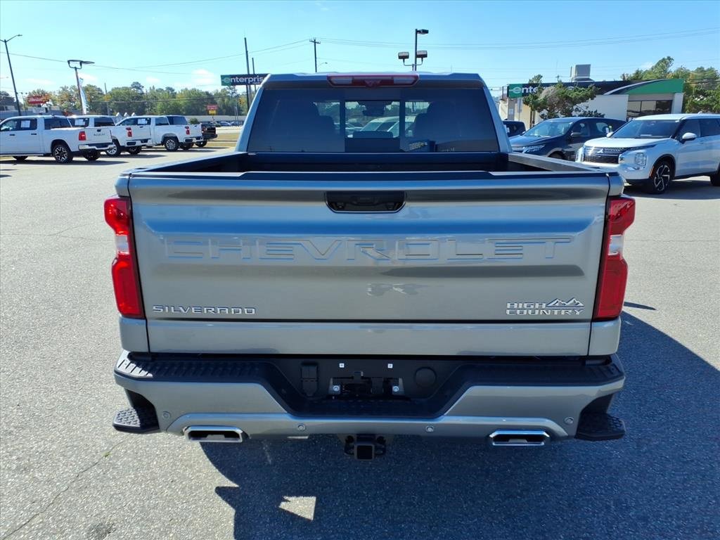2025 Chevrolet Silverado 1500 High Country photo 4