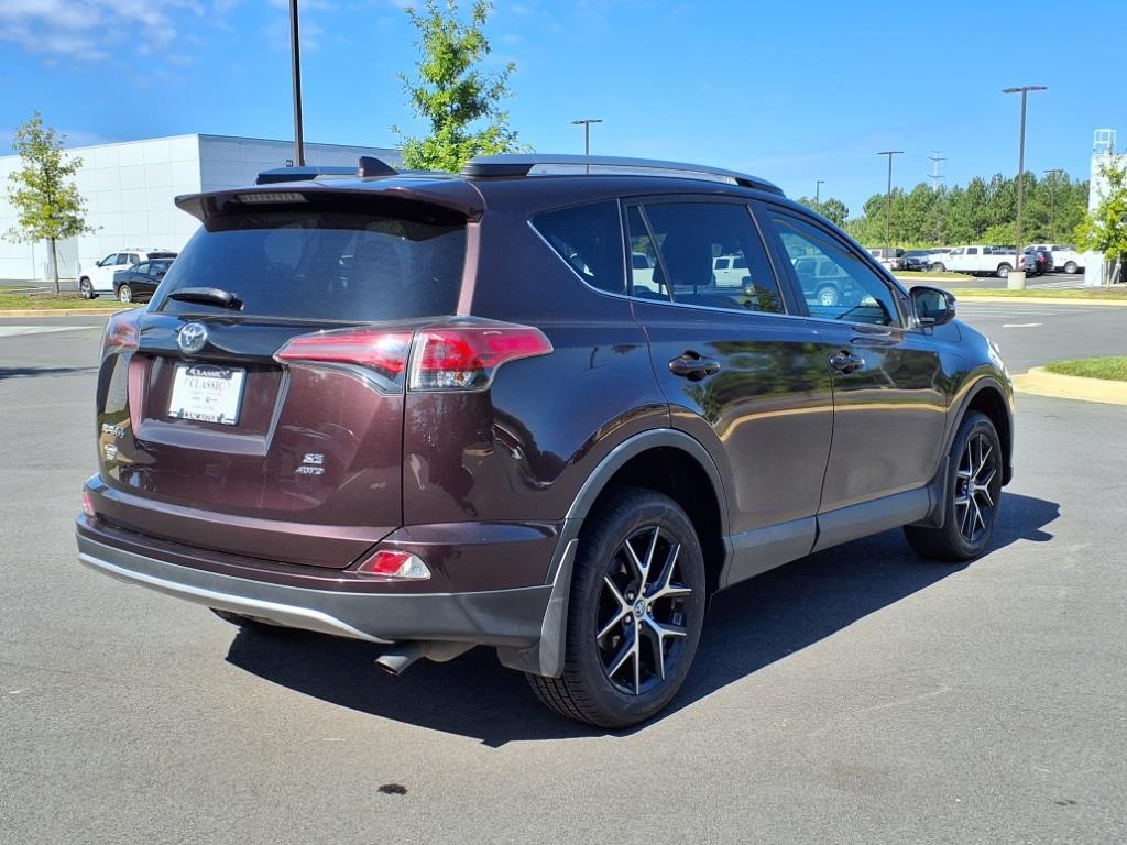 2017 Toyota RAV4 SE photo 20