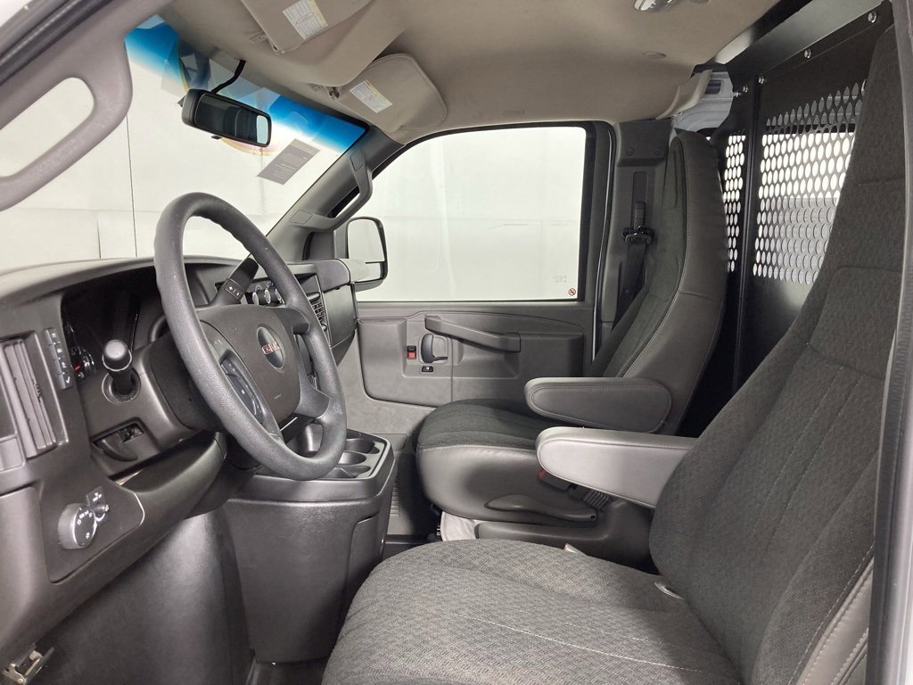 2023 Gmc Savana Cargo 2500 photo 4