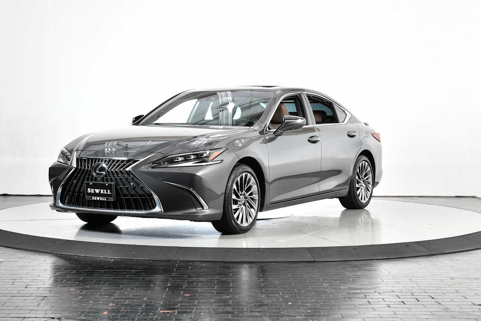 2024 Lexus ES Hybrid 300h Ultra Luxury's photo