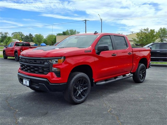 2025 Chevrolet Silverado 1500 Custom Trail Boss photo 3