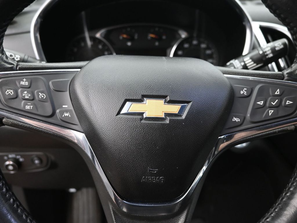 2020 Chevrolet Equinox LT photo 11