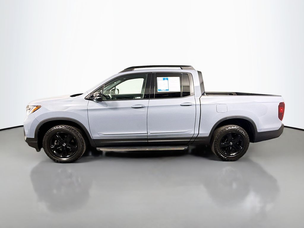 2023 Honda Ridgeline Black Edition photo 4
