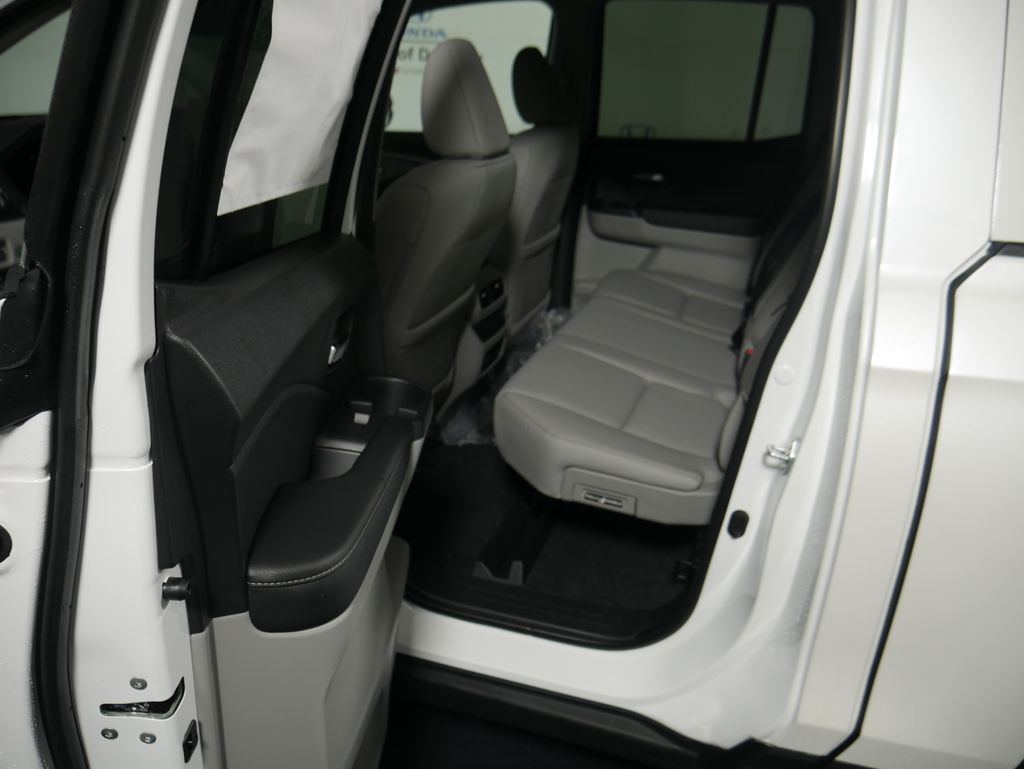 2025 Honda Ridgeline RTL photo 12