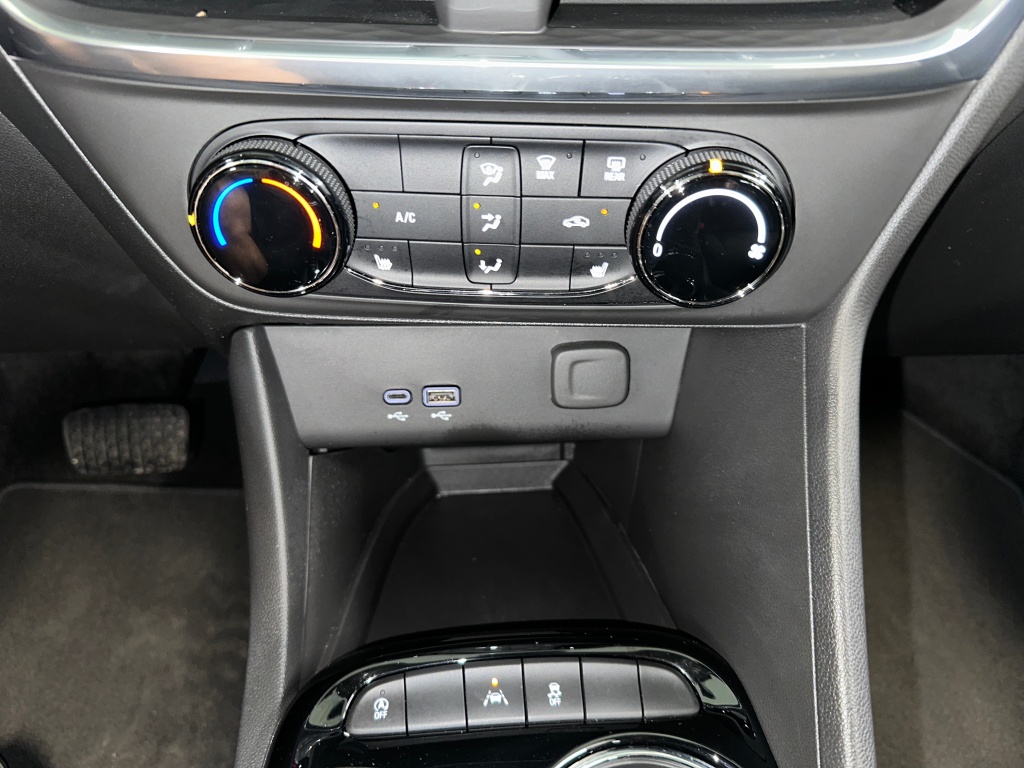 2024 Buick Encore GX Preferred photo 11