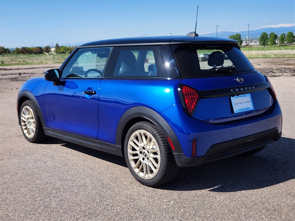 2025 Mini Cooper 2 Door Hardtop photo 3