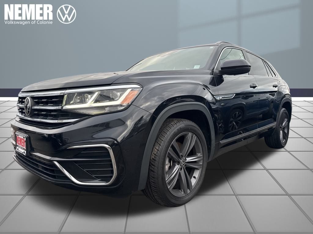 2022 Volkswagen Atlas Cross Sport SEL R-Line's photo