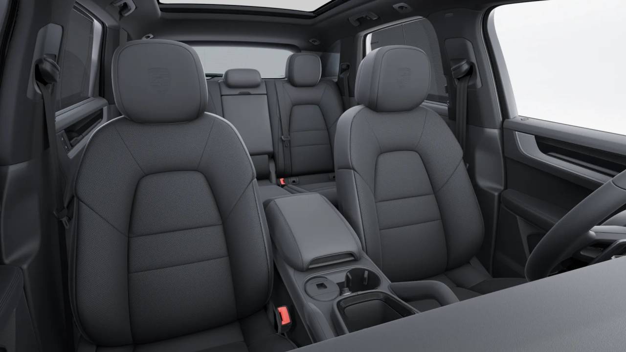 2025 Porsche Cayenne Base photo 10