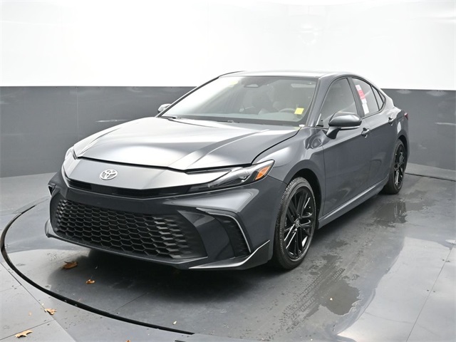 2026 Toyota Camry SE's photo