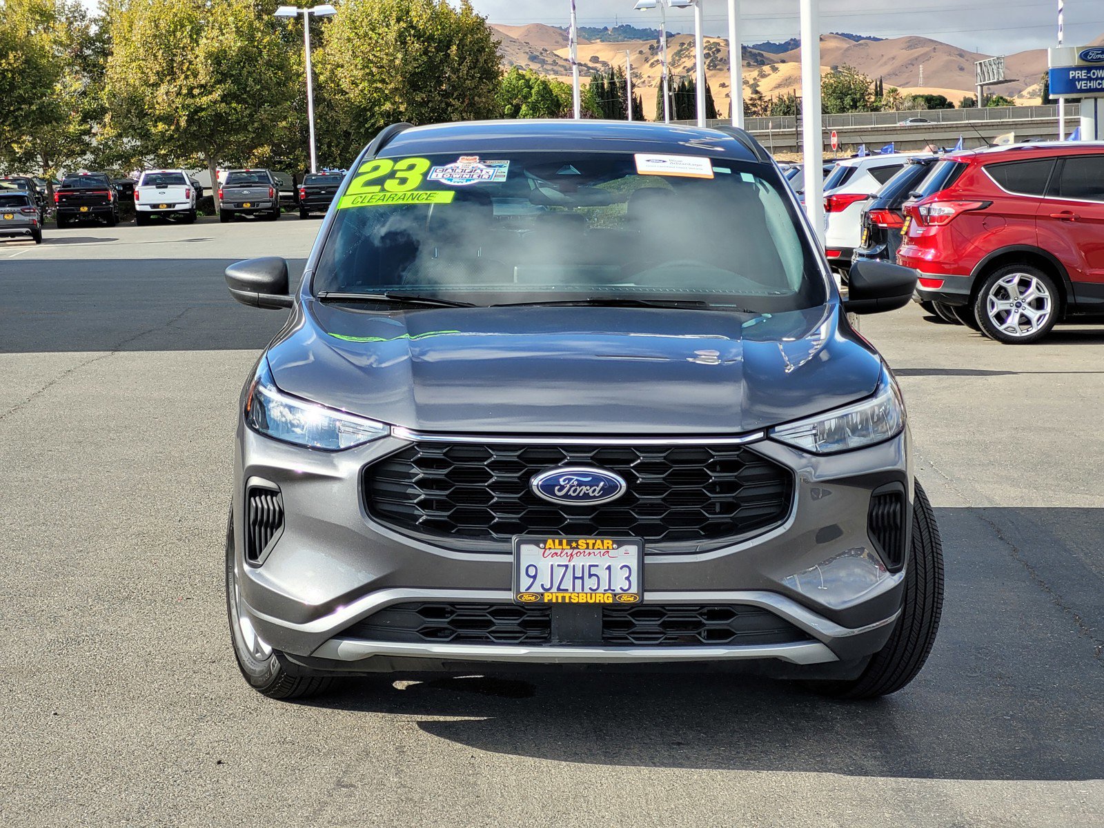 2023 Ford Escape ST-Line photo 2