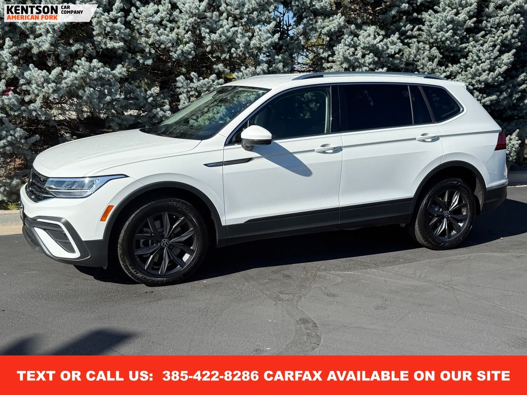 2024 Volkswagen Tiguan SE's photo