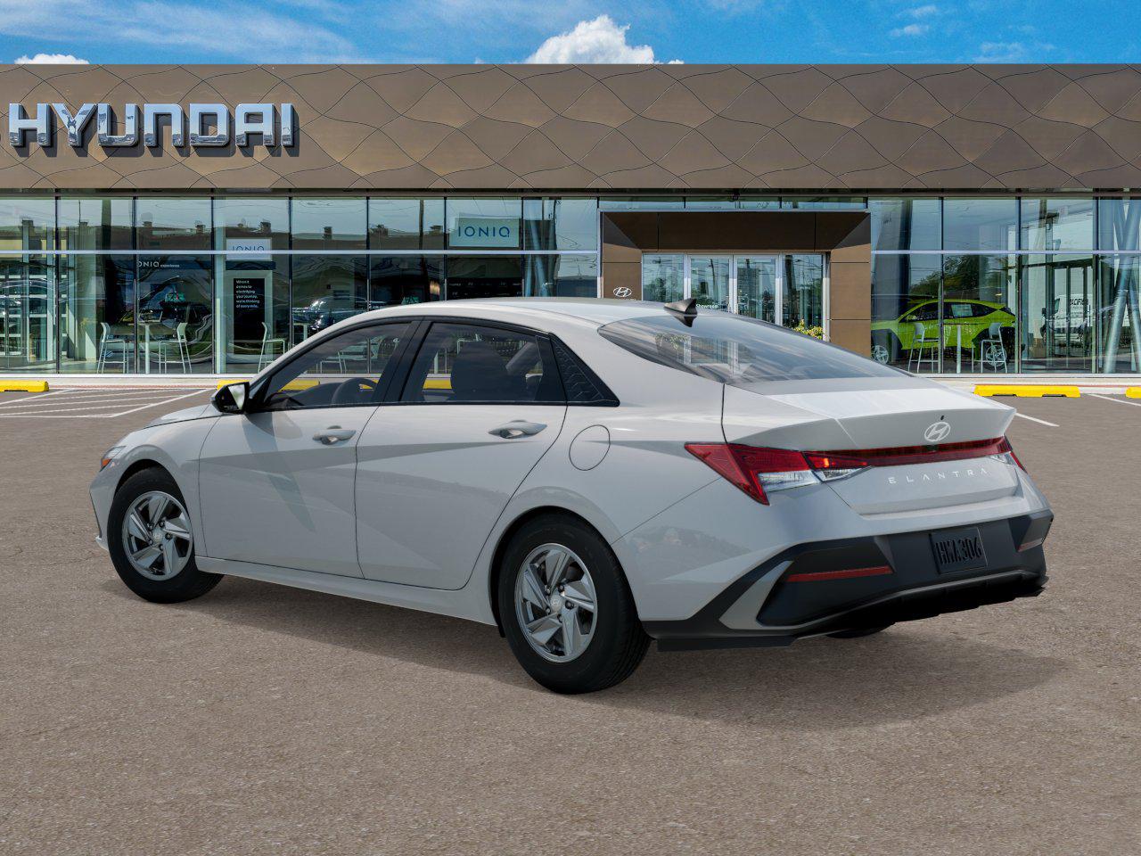 2026 Hyundai Elantra SE photo 3