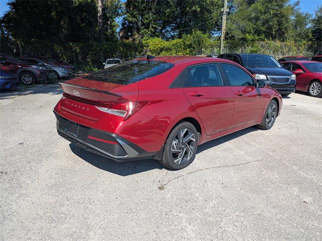 2025 Hyundai Elantra SEL Sport photo 3
