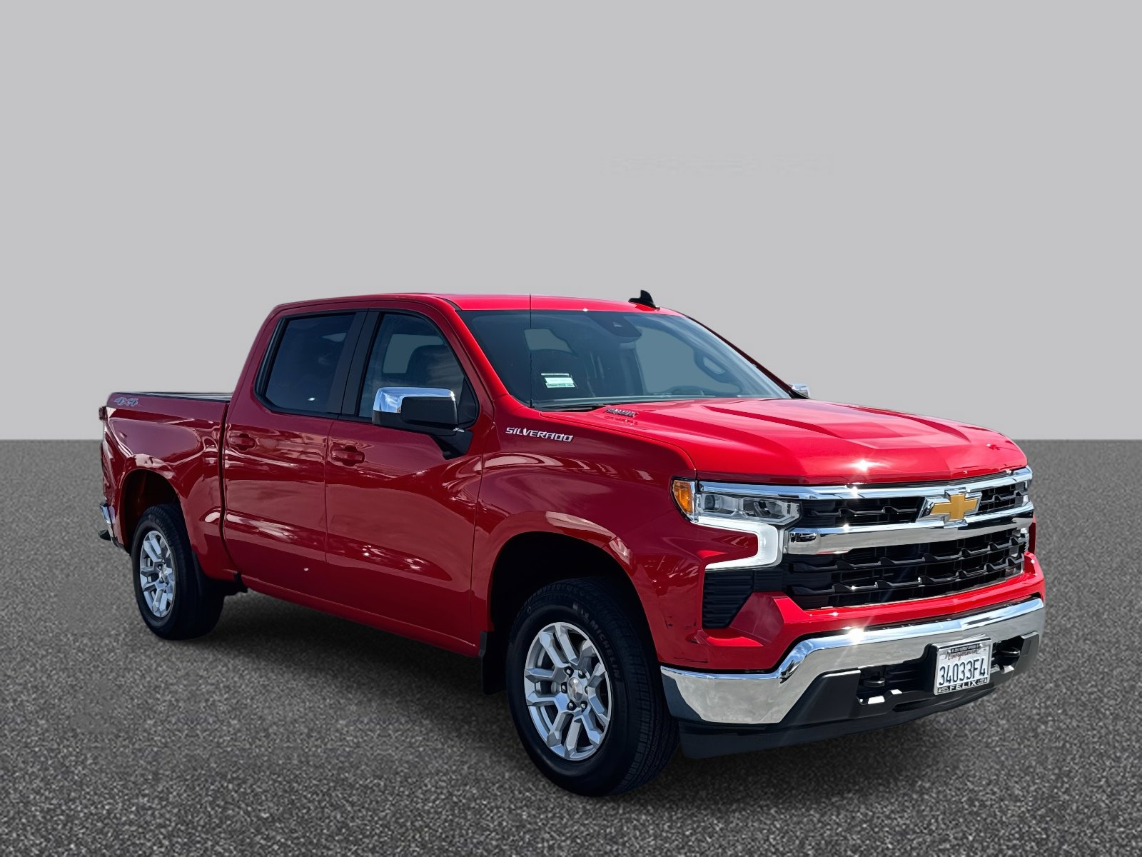 2025 Chevrolet Silverado 1500 LT photo 3